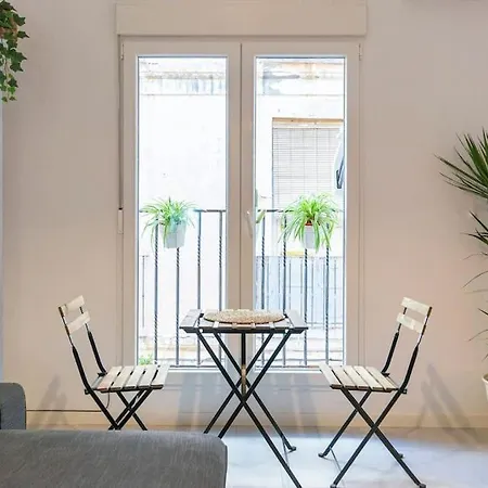 3 Bedroom Flat In Historic Centre