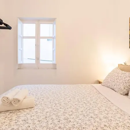 3 Bedroom Flat In Historic Centre Apartamento *