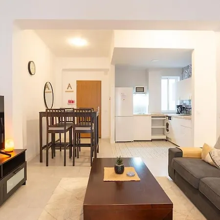 3 Bedroom Flat In Historic Centre * Málaga