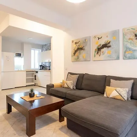 3 Bedroom Flat In Historic Centre Apartamento *
