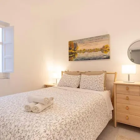 3 Bedroom Flat In Historic Centre Apartamento *
