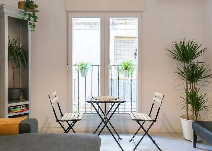 3 Bedroom Flat In Historic Centre