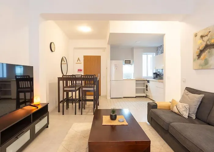 3 Bedroom Flat In Historic Centre * Málaga
