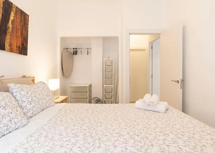 3 Bedroom Flat In Historic Centre